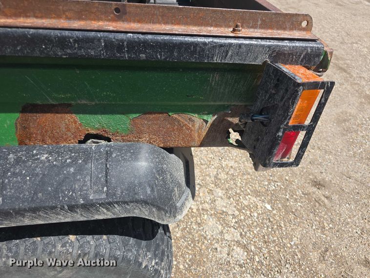 image for item EK5229 2002 John Deere utility vehicle