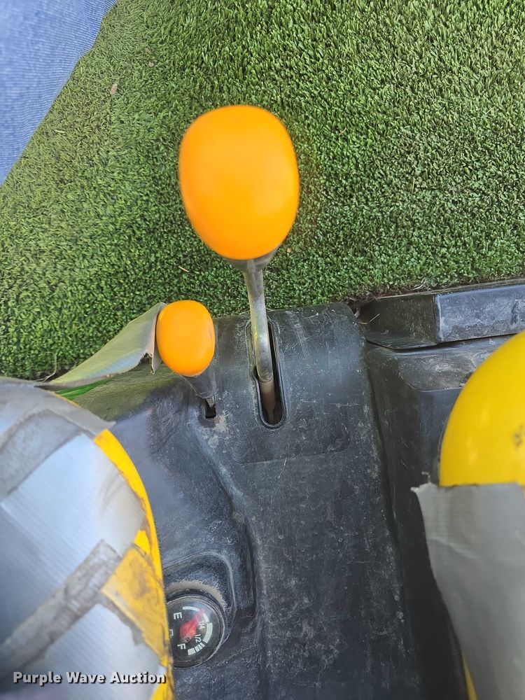 image for item EK5229 2002 John Deere utility vehicle