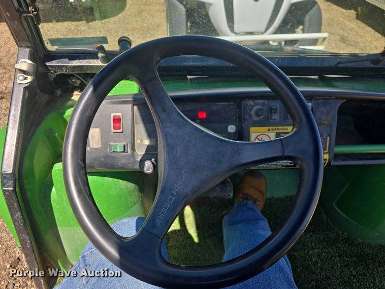 image for item EK5229 2002 John Deere utility vehicle