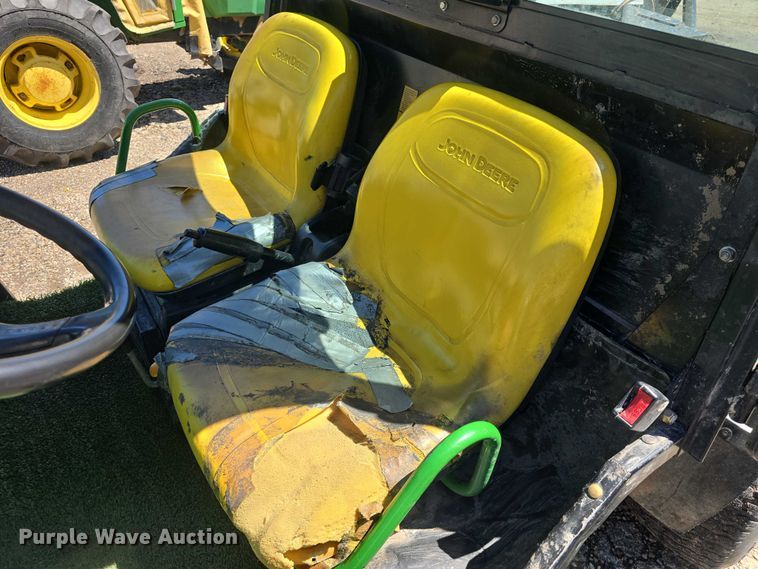 image for item EK5229 2002 John Deere utility vehicle