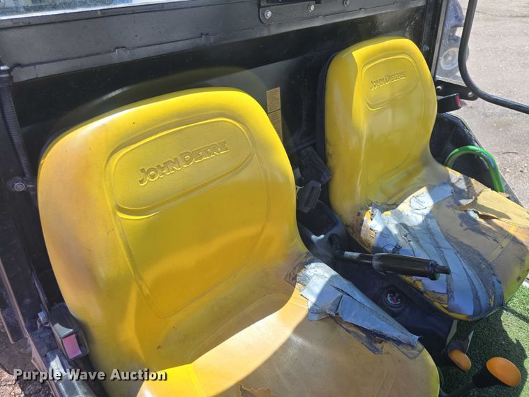 image for item EK5229 2002 John Deere utility vehicle