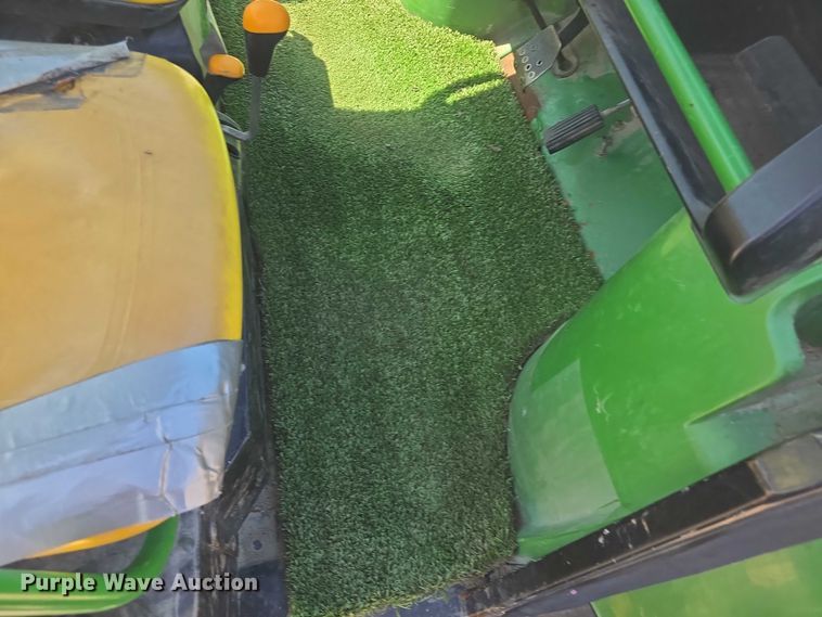 image for item EK5229 2002 John Deere utility vehicle