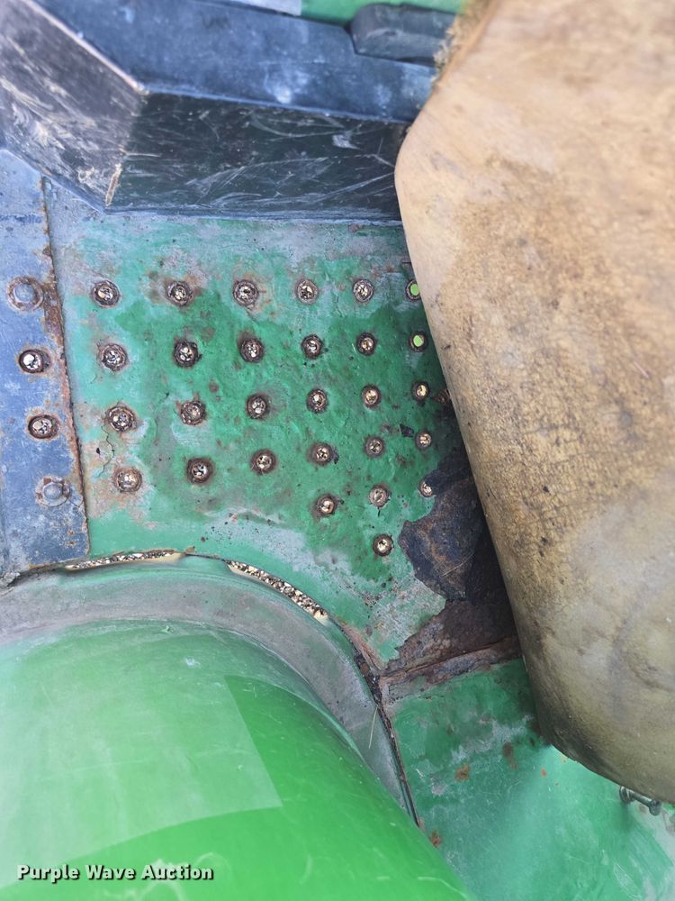 image for item EK5229 2002 John Deere utility vehicle