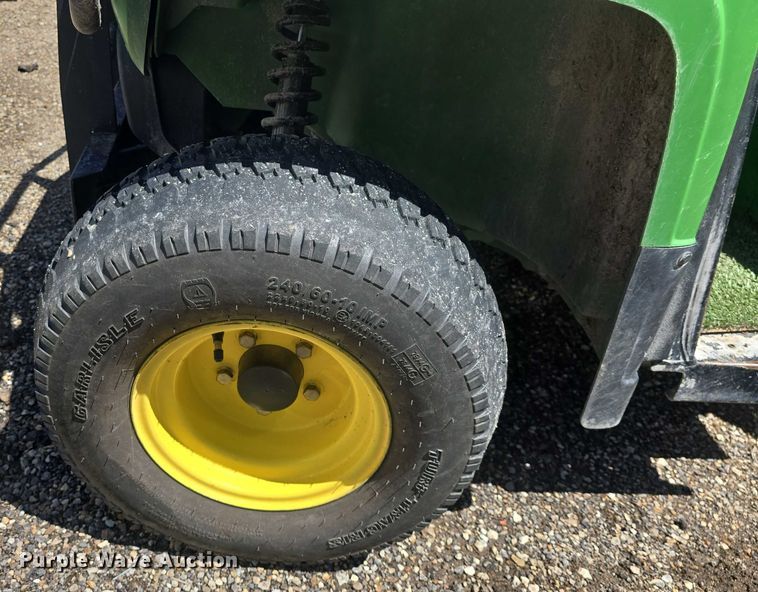 image for item EK5229 2002 John Deere utility vehicle