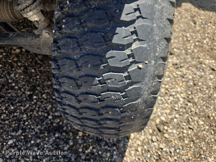 image for item EK5229 2002 John Deere utility vehicle