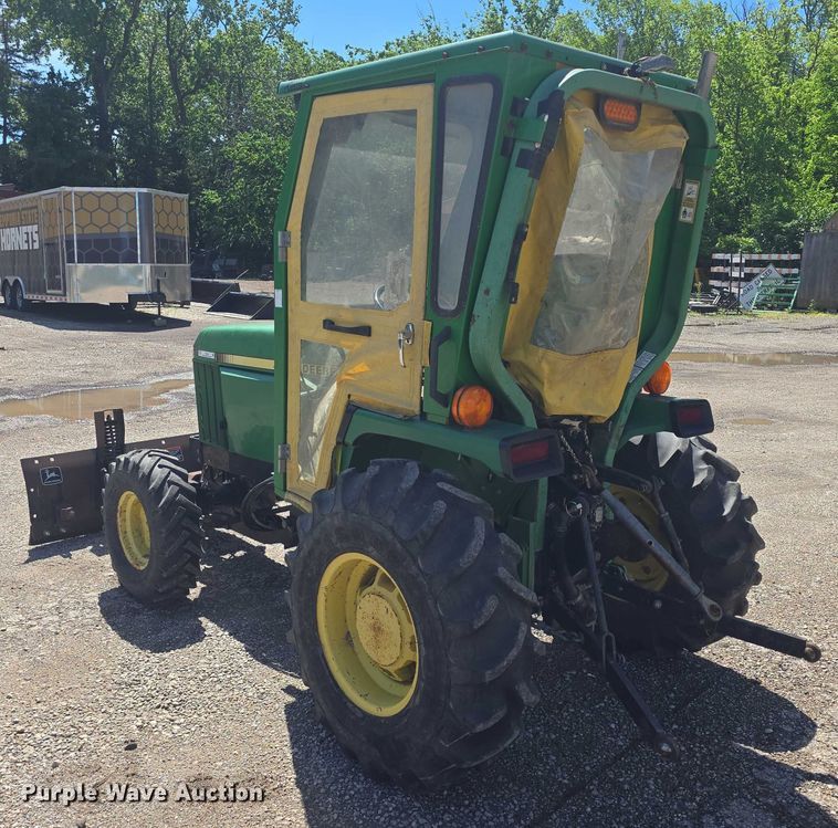 image for item EK5230 1992 John Deere 955 MFWD tractor