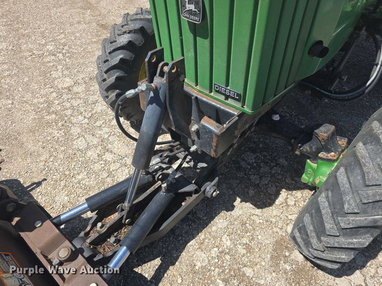 image for item EK5230 1992 John Deere 955 MFWD tractor