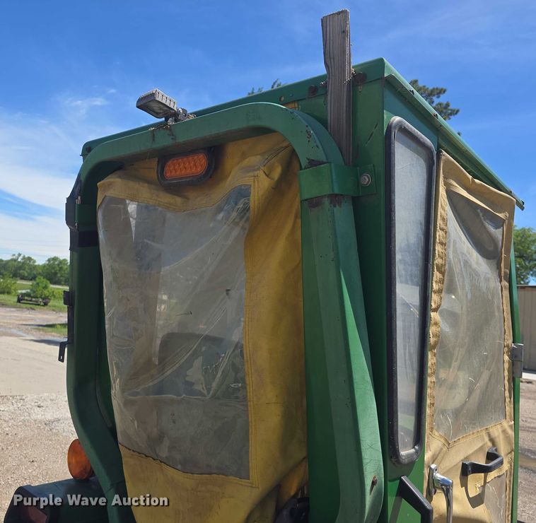 image for item EK5230 1992 John Deere 955 MFWD tractor