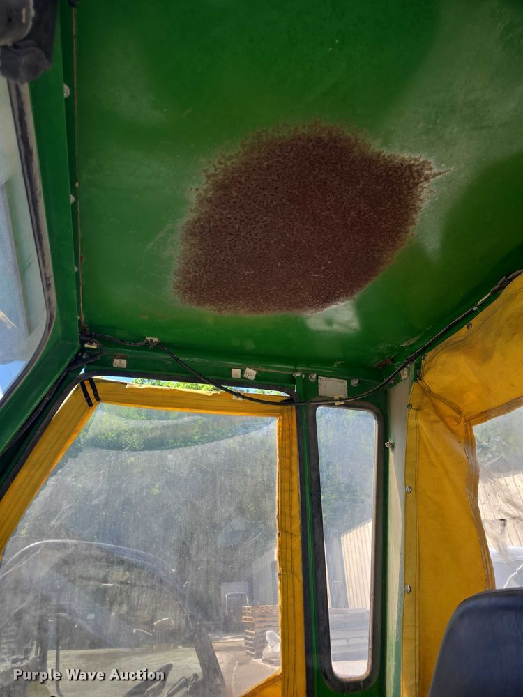 image for item EK5230 1992 John Deere 955 MFWD tractor