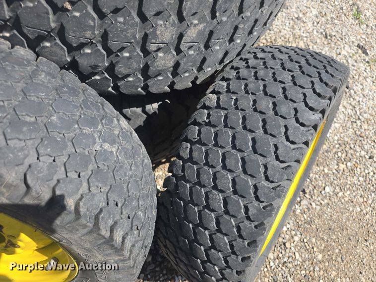 image for item EK5230 1992 John Deere 955 MFWD tractor