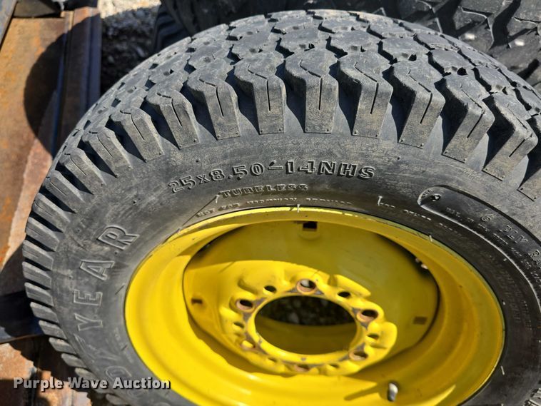 image for item EK5230 1992 John Deere 955 MFWD tractor