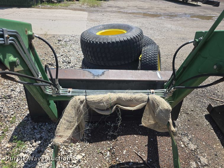 image for item EK5230 1992 John Deere 955 MFWD tractor