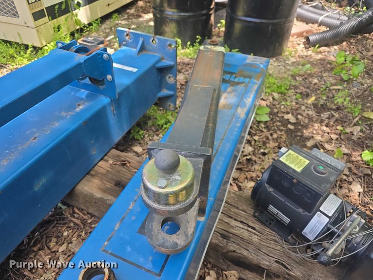 image for item EK5258 2001 ALM 9003A two post automotive lift