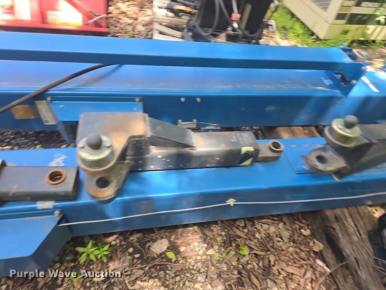 image for item EK5258 2001 ALM 9003A two post automotive lift