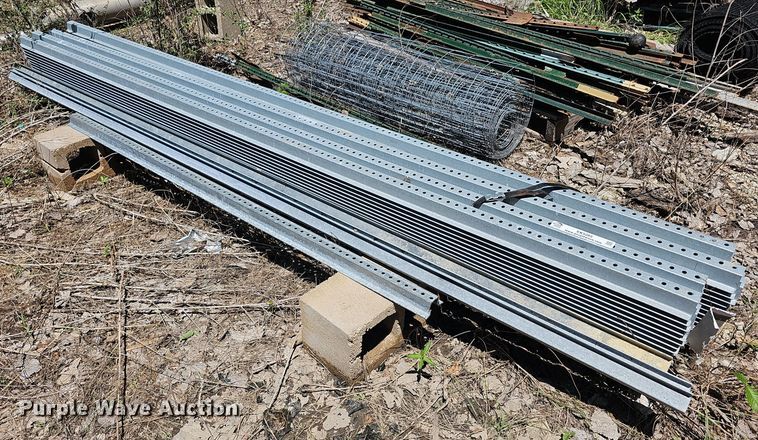 image for item EK5265 Approximately 40 sign posts