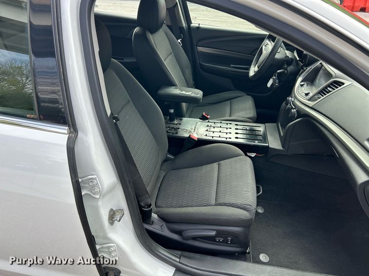 image for item EK8048 2014 Chevrolet Caprice Police 