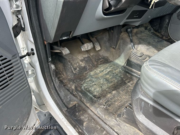 image for item EK8050 2015 Ford F250 Super Duty XL pickup truck