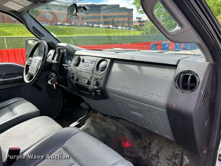 image for item EK8050 2015 Ford F250 Super Duty XL pickup truck