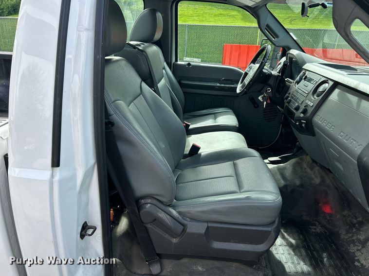 image for item EK8050 2015 Ford F250 Super Duty XL pickup truck