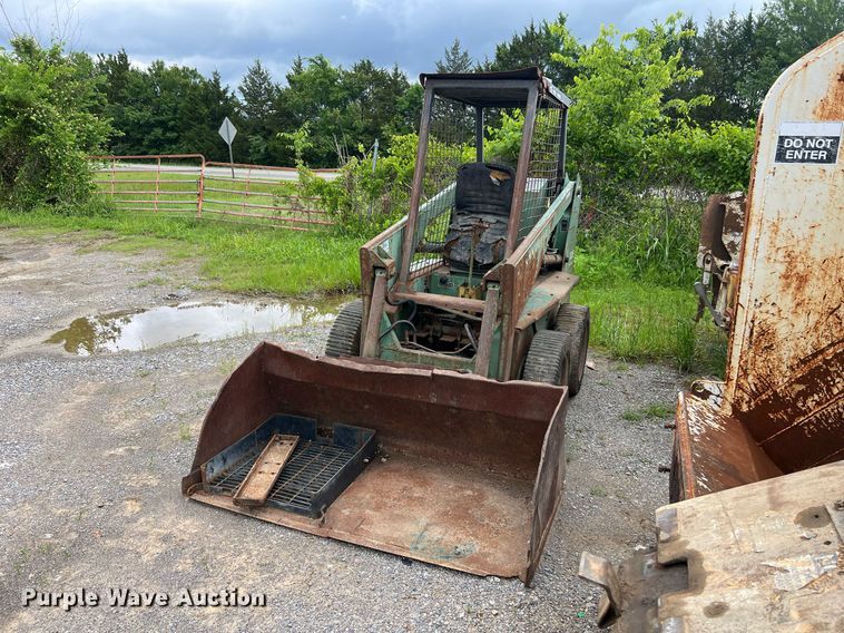 image for item EL2076 John Deere L125J skid steer loader