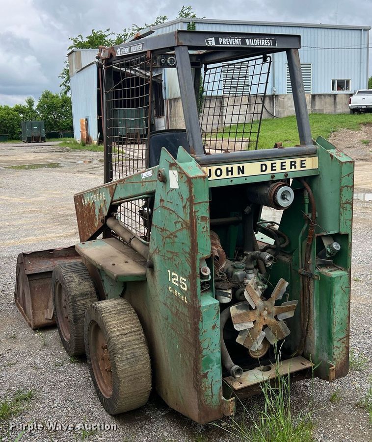 image for item EL2076 John Deere L125J skid steer loader