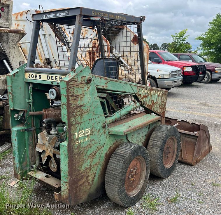 image for item EL2076 John Deere L125J skid steer loader