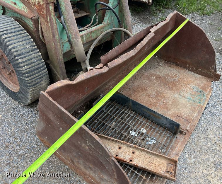 image for item EL2076 John Deere L125J skid steer loader