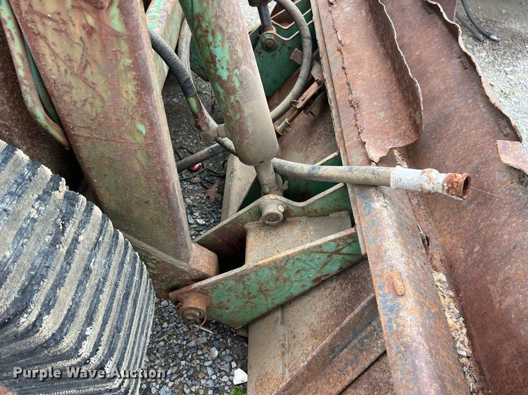 image for item EL2076 John Deere L125J skid steer loader