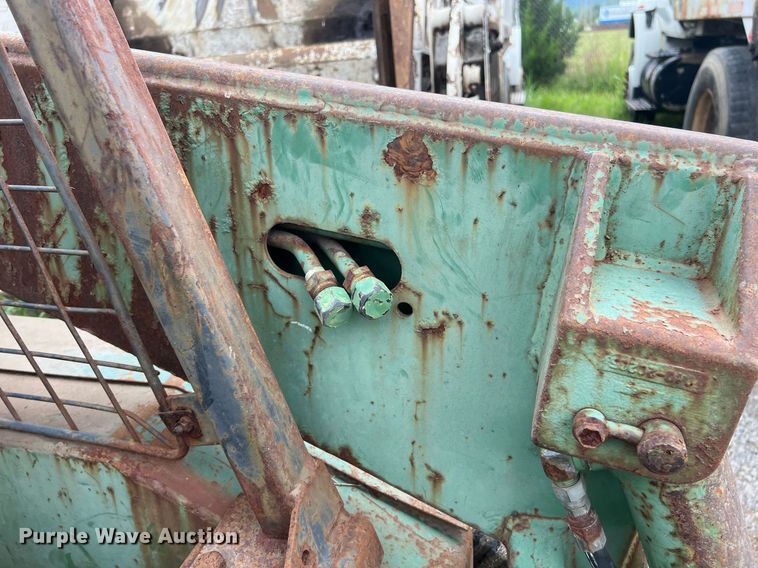 image for item EL2076 John Deere L125J skid steer loader