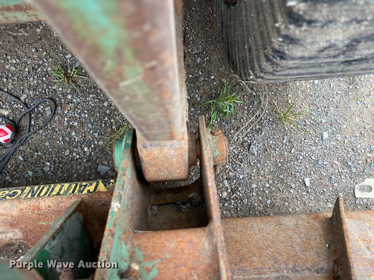 image for item EL2076 John Deere L125J skid steer loader