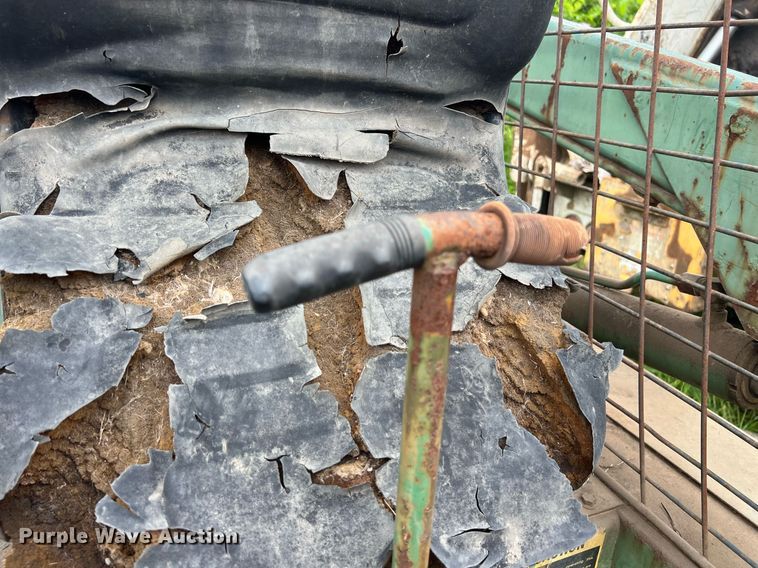 image for item EL2076 John Deere L125J skid steer loader