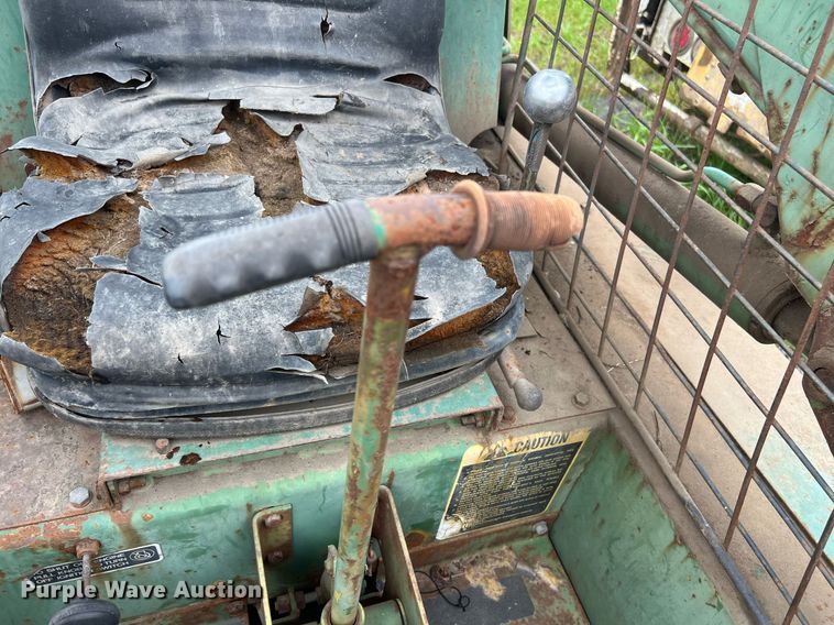 image for item EL2076 John Deere L125J skid steer loader