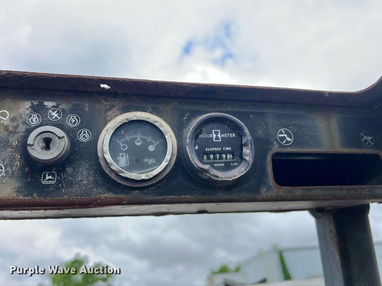 image for item EL2076 John Deere L125J skid steer loader