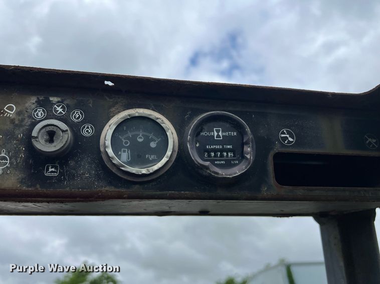 image for item EL2076 John Deere L125J skid steer loader