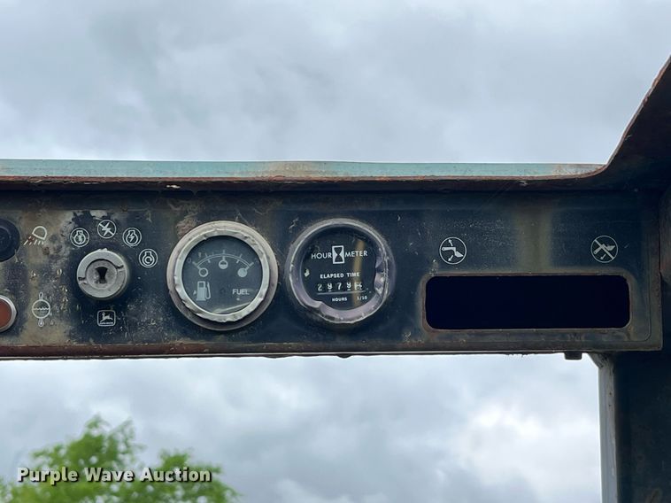 image for item EL2076 John Deere L125J skid steer loader