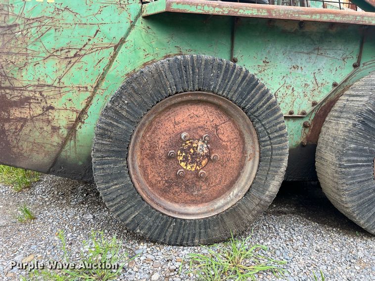 image for item EL2076 John Deere L125J skid steer loader