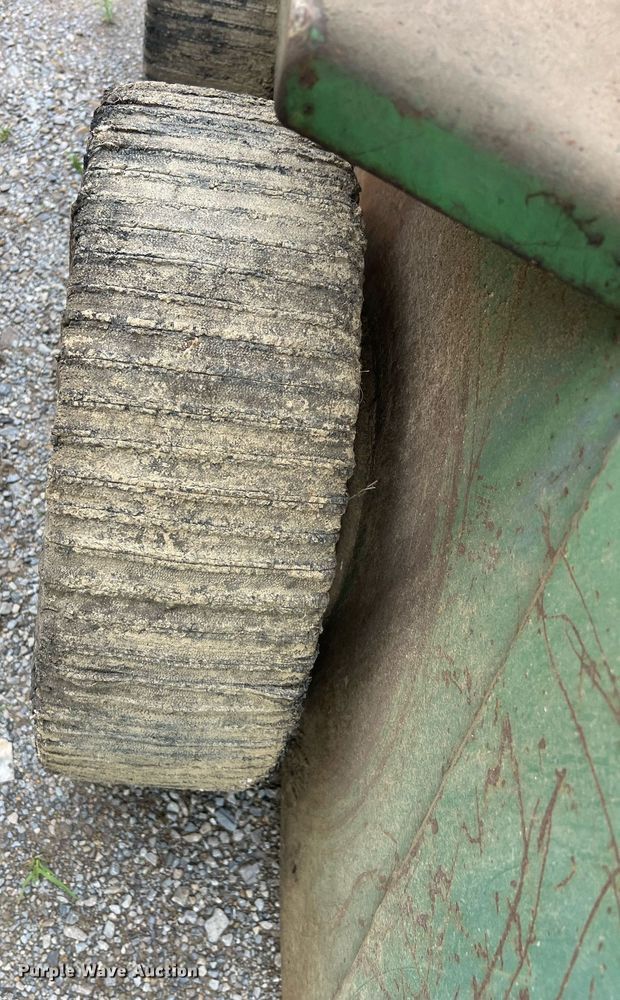 image for item EL2076 John Deere L125J skid steer loader