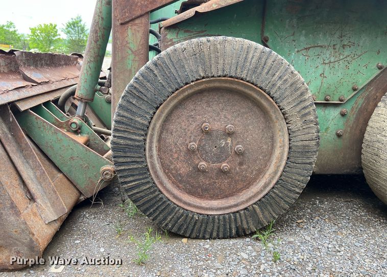 image for item EL2076 John Deere L125J skid steer loader