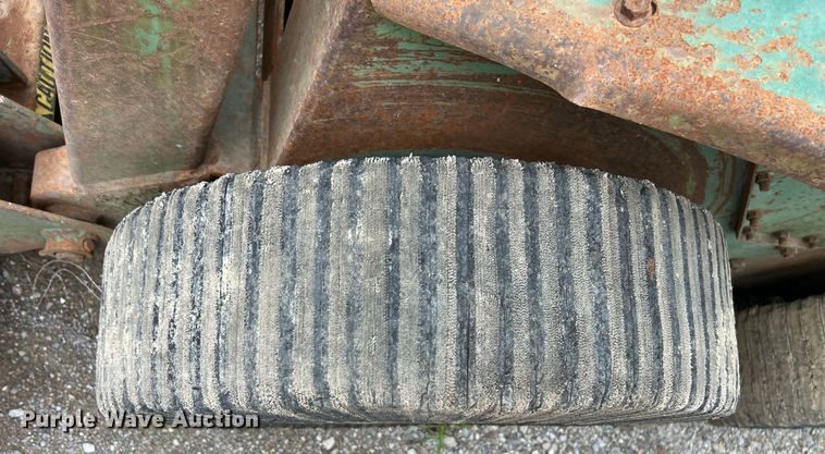 image for item EL2076 John Deere L125J skid steer loader