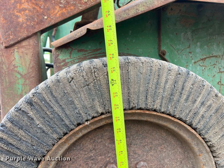 image for item EL2076 John Deere L125J skid steer loader