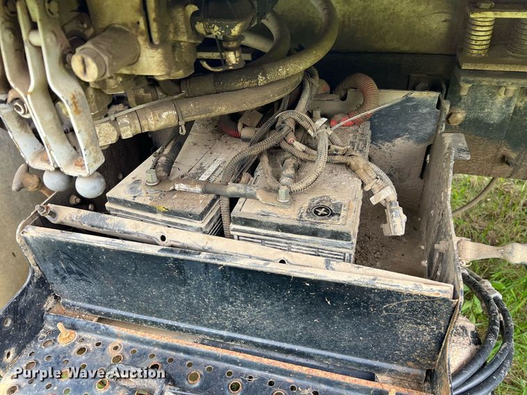 image for item EL2077 2018 Peterbilt 337 refuse truck