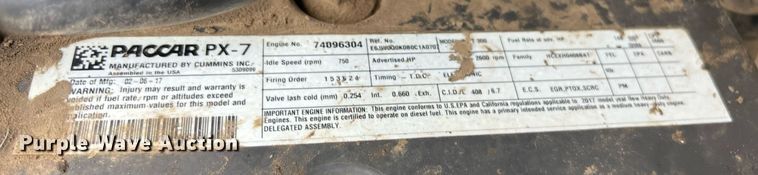 image for item EL2077 2018 Peterbilt 337 refuse truck