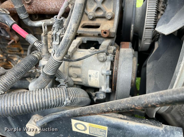 image for item EL2077 2018 Peterbilt 337 refuse truck