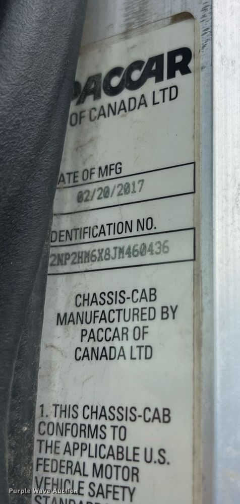 image for item EL2077 2018 Peterbilt 337 refuse truck