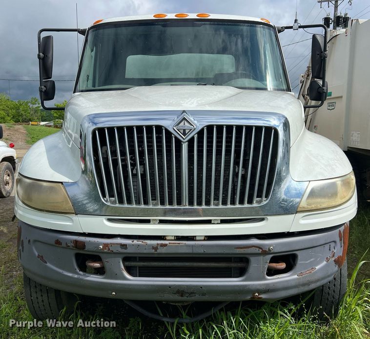 image for item EL2078 2007 International 4400 refuse truck