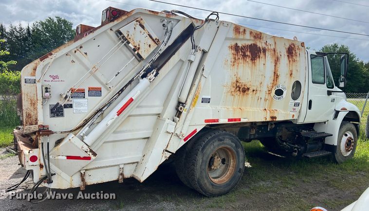 image for item EL2078 2007 International 4400 refuse truck