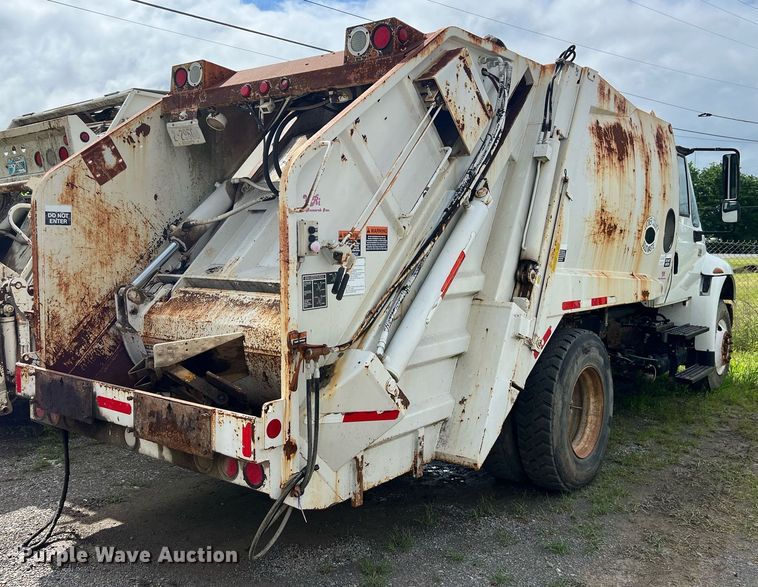 image for item EL2078 2007 International 4400 refuse truck