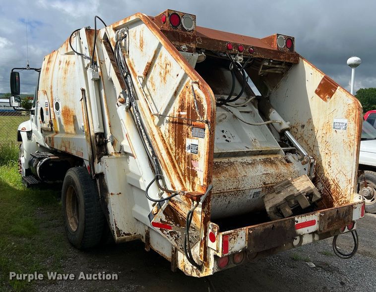 image for item EL2078 2007 International 4400 refuse truck