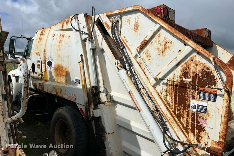 image for item EL2078 2007 International 4400 refuse truck