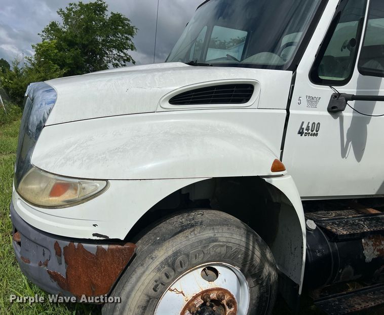 image for item EL2078 2007 International 4400 refuse truck